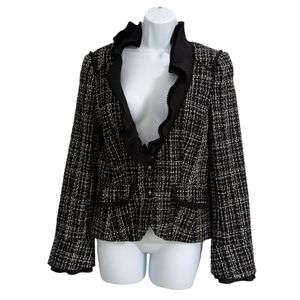 White l Black Fashionable Jacket/ Blazer Size 8